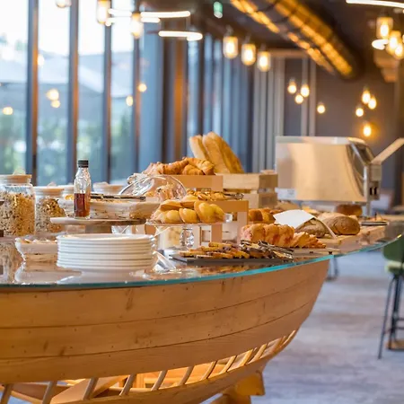 Miura Hotel 4*