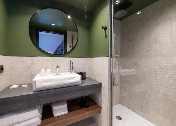 Otel Miura 4*
